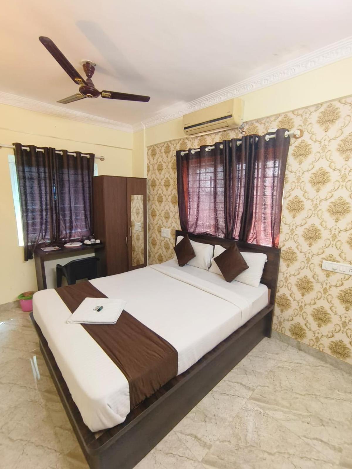 Hotel East Park Electronic City Bangalore Rom bilde